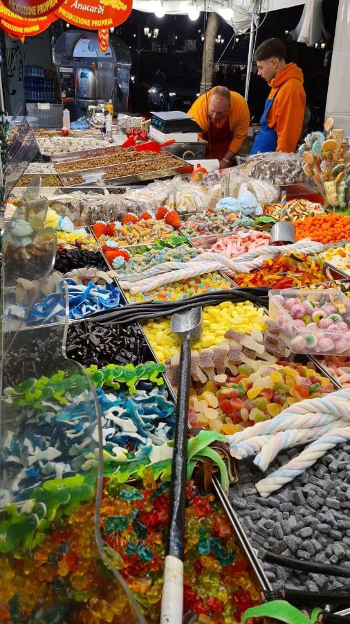 Lallarohouse كاتانيا المظهر الخارجي الصورة