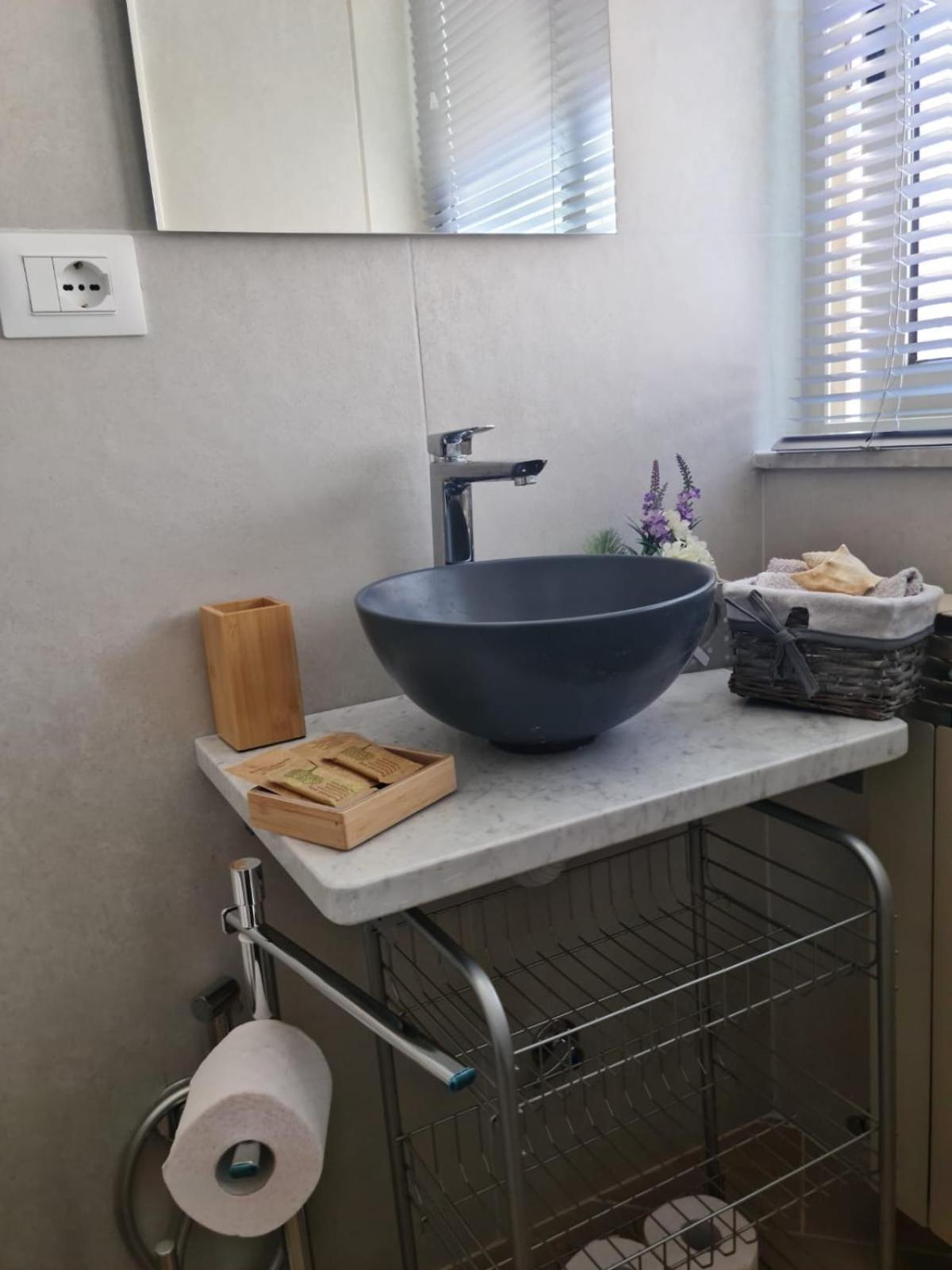 Lallarohouse كاتانيا المظهر الخارجي الصورة